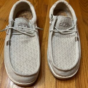 Hey Dude Wally  men’s shoes size 10